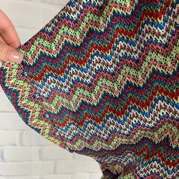 Lush Multicolor Chevron Cap Sleeve Slouchy Top M - Picture 6 of 8